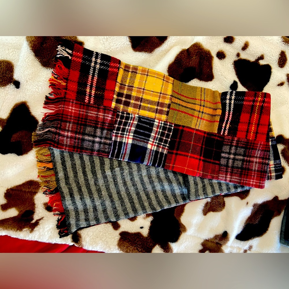 Patterned American eagle scarf